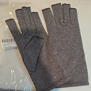 Gray Compression Gloves